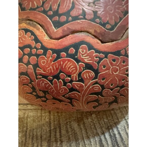 Mexican Handcrafted Decorative Red & Black Lidded Gourd Bowl With Floral & Fish - Picture 4 of 8
